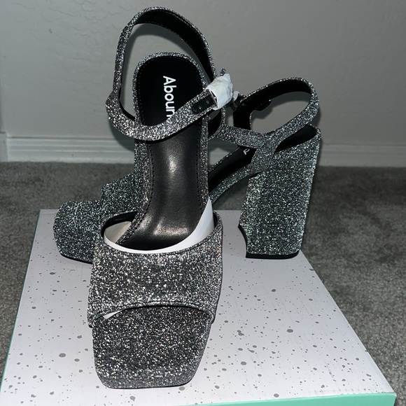 🖤NEW🖤 Abound Lucia silver/black ladies platform sandal size 7.5 - Picture 6 of 10
